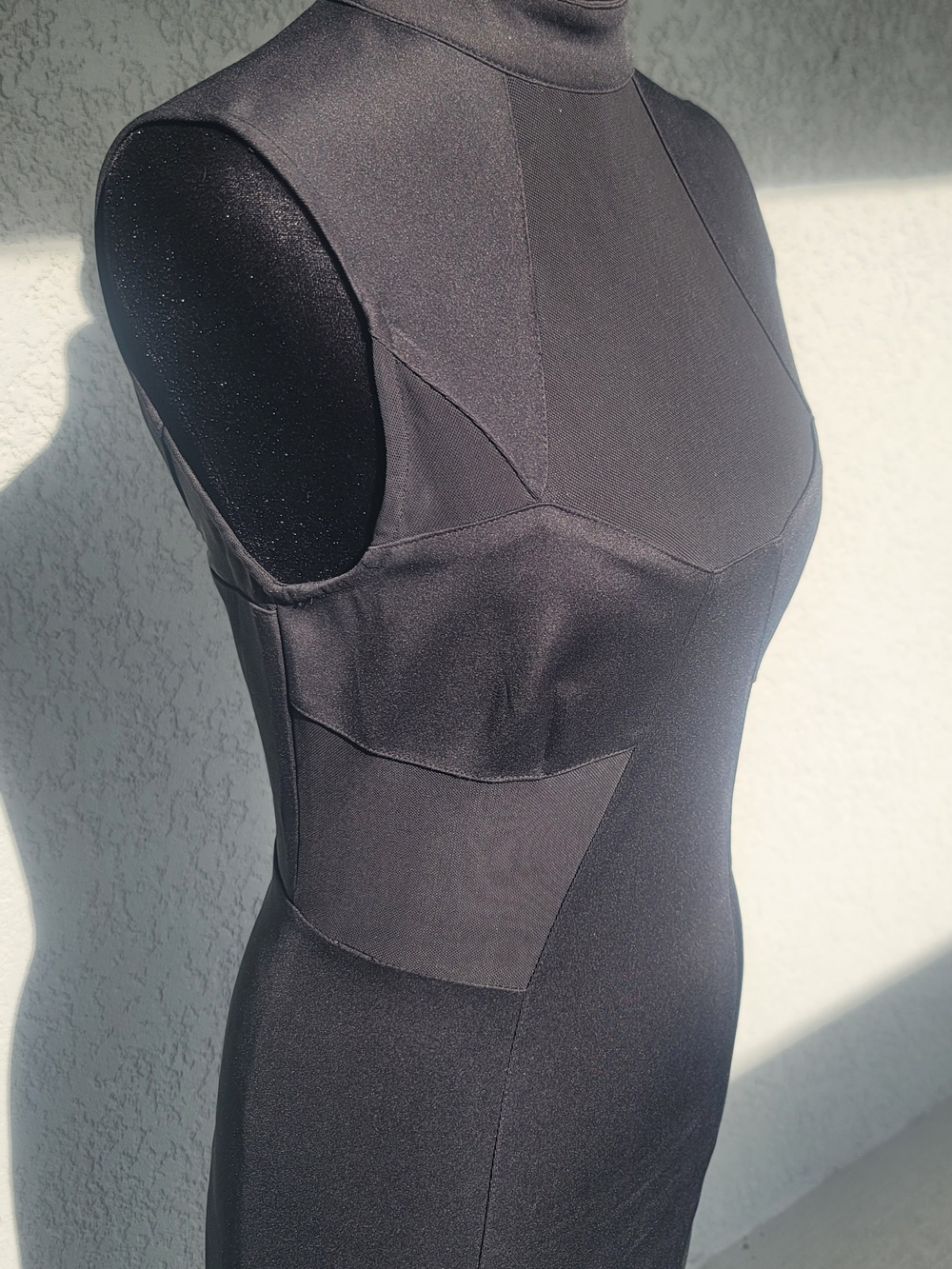 High-Neck Black Midi Bodycon Dress - Sleek Evening Style - Picture 7 of 9